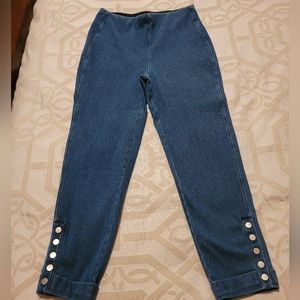 Lysse high Rise pull on Jeans, Cropped with accent buttons at opening of leg